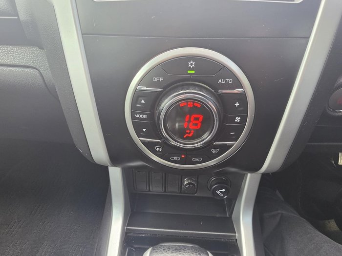 2020 Isuzu MU-X Onyx Edition