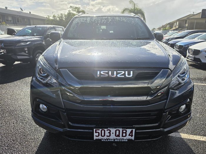 2020 Isuzu MU-X Onyx Edition