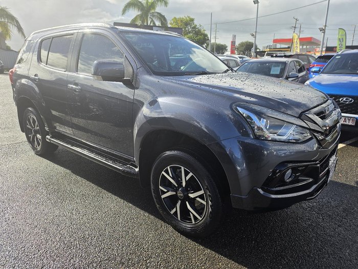 2020 Isuzu MU-X Onyx Edition