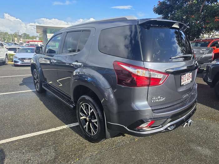 2020 Isuzu MU-X Onyx Edition