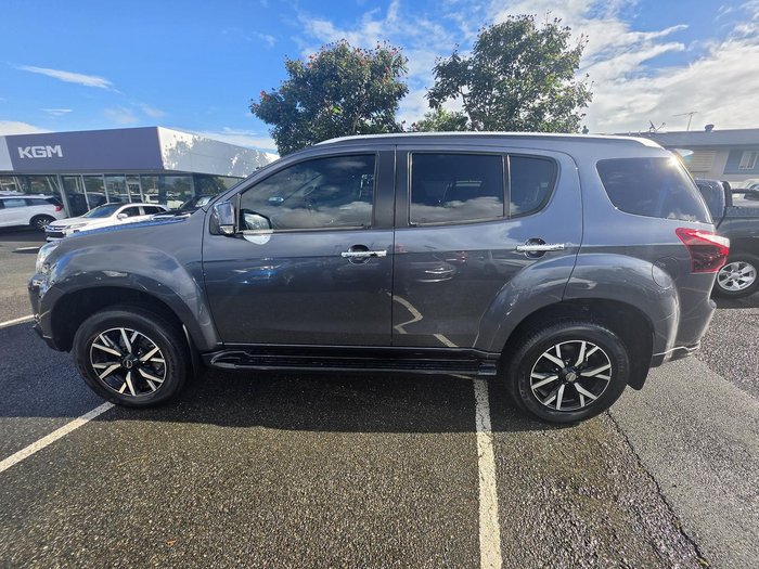 2020 Isuzu MU-X Onyx Edition