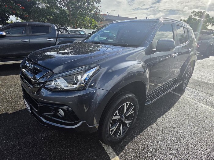 2020 Isuzu MU-X Onyx Edition