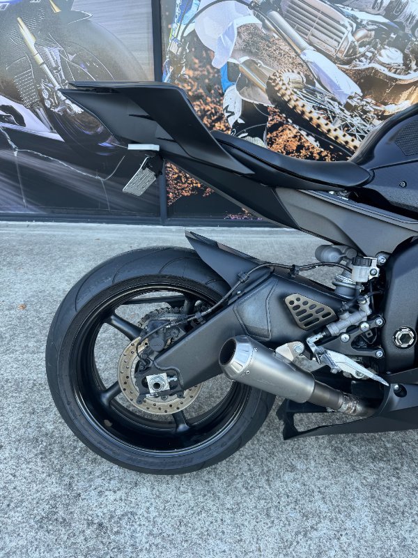 2017 Yamaha YZF-R6 GREY