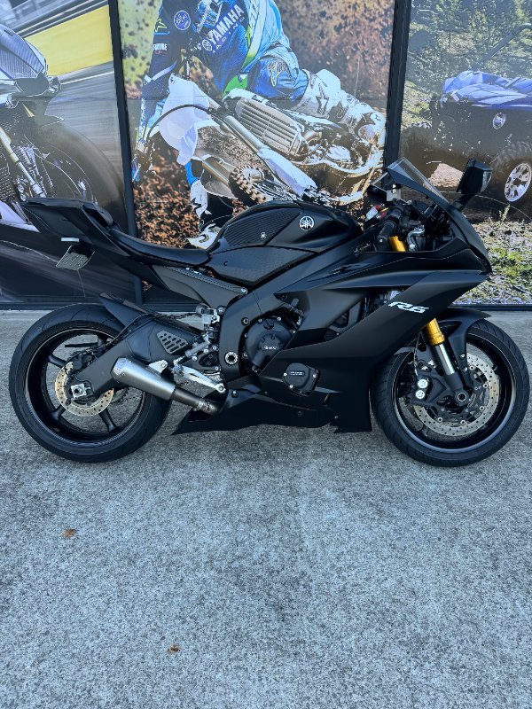 2017 Yamaha YZF-R6 GREY