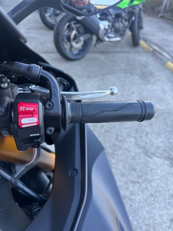 2017 Yamaha YZF-R6 GREY