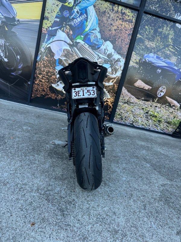 2017 Yamaha YZF-R6 GREY