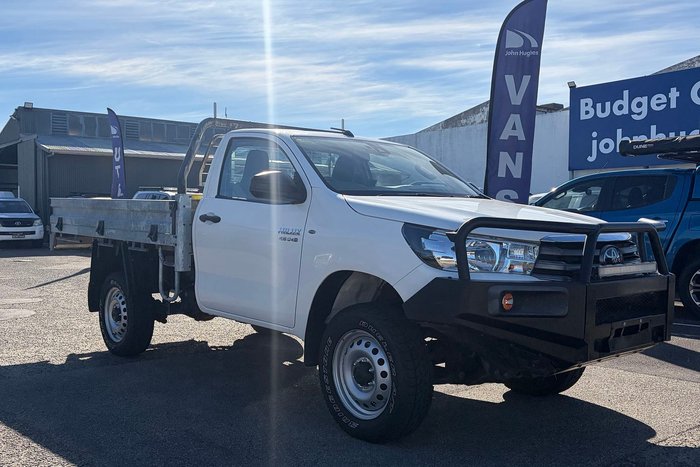 2019 Toyota Hilux SR