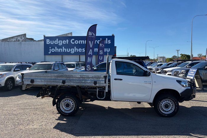 2019 Toyota Hilux SR