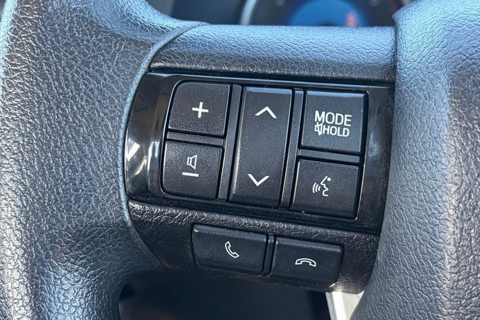 2019 Toyota Hilux SR