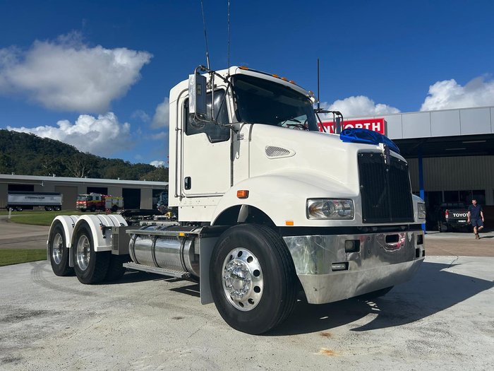 2014 Kenworth T300 Series T359