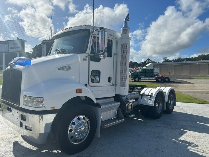 2014 Kenworth T300 Series T359