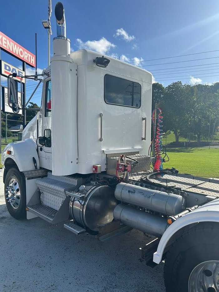 2014 Kenworth T300 Series T359