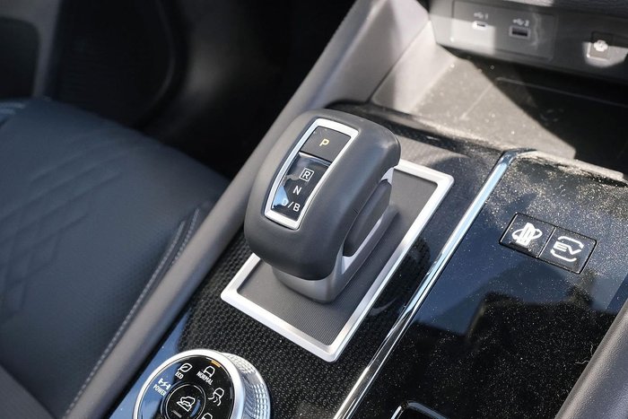2025 Mitsubishi Outlander PHEV GSR