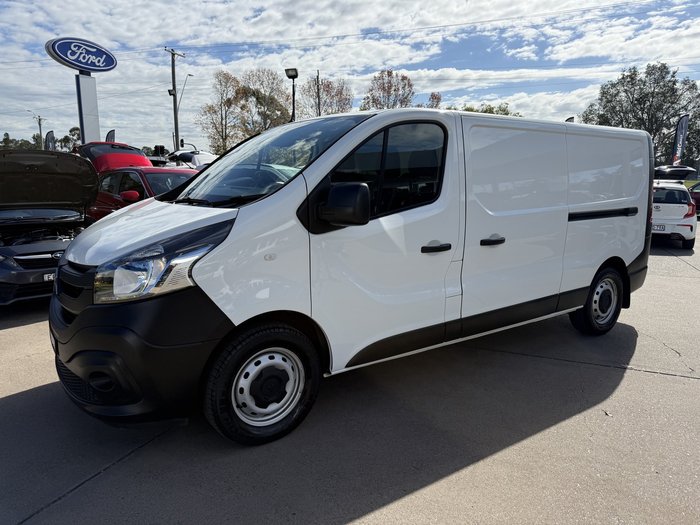 2021 Mitsubishi Express