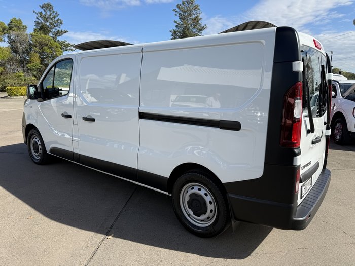 2021 Mitsubishi Express