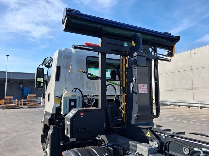 2026 Isuzu F Series FYJ 320-355 AT R60