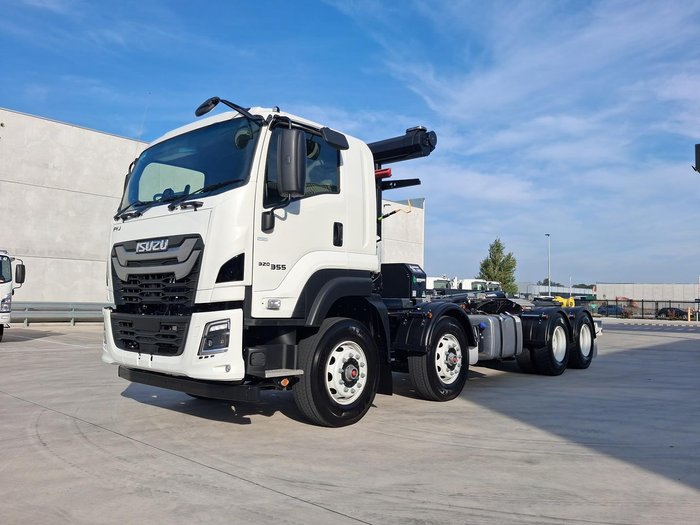 2026 Isuzu F Series FYJ 320-355 AT R60