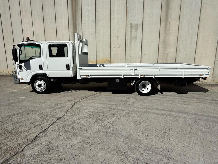 2010 Isuzu Nqr 450