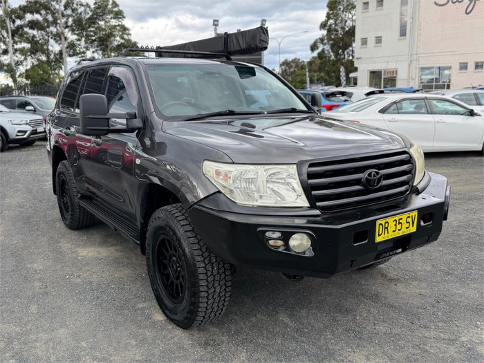 2010 TOYOTA LANDCRUISER VX (4x4)