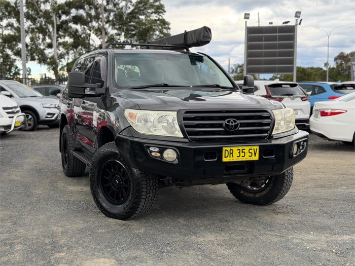 2010 TOYOTA LANDCRUISER VX (4x4)