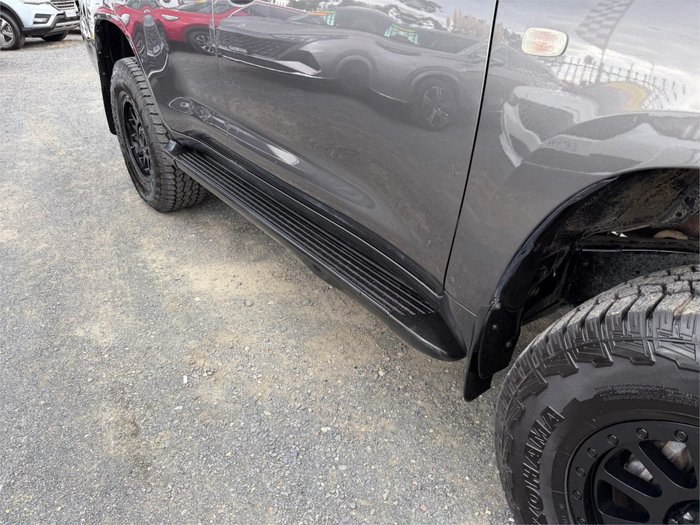 2010 TOYOTA LANDCRUISER VX (4x4)