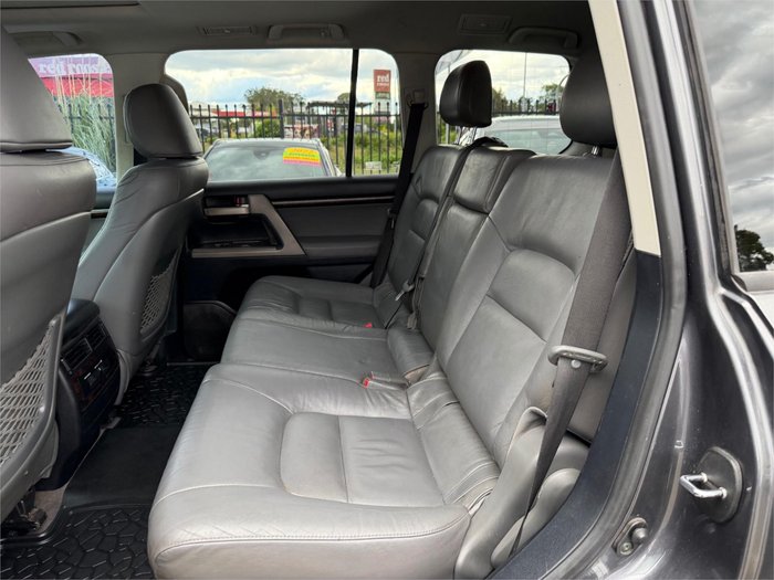2010 TOYOTA LANDCRUISER VX (4x4)