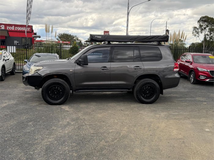 2010 TOYOTA LANDCRUISER VX (4x4)