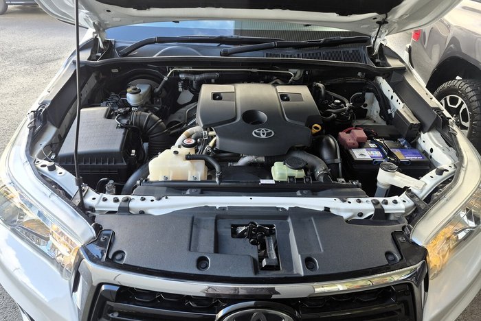 2019 Toyota Hilux SR
