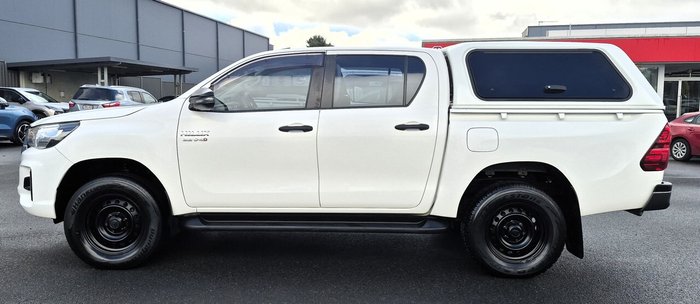 2019 Toyota Hilux SR