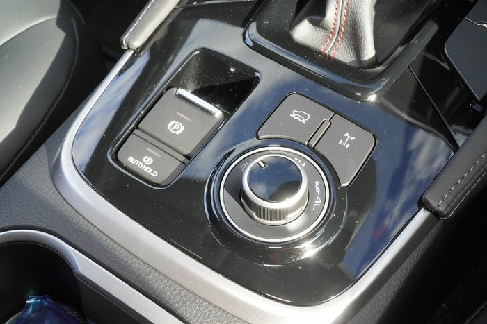 2026 Isuzu MU-X X-TERRAIN