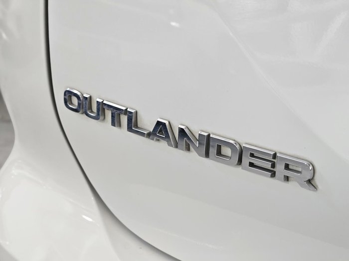 2023 Mitsubishi Outlander PHEV Exceed