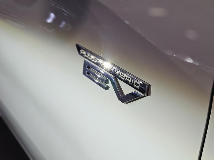 2023 Mitsubishi Outlander PHEV Exceed
