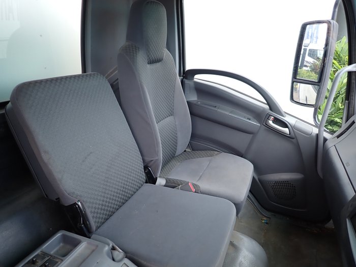 2018 ISUZU FRR 107-210