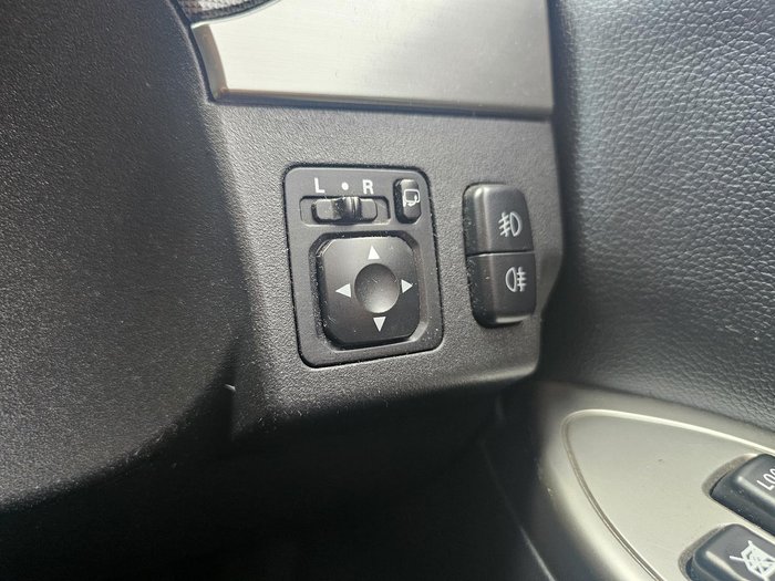 2017 Mitsubishi Pajero GLS
