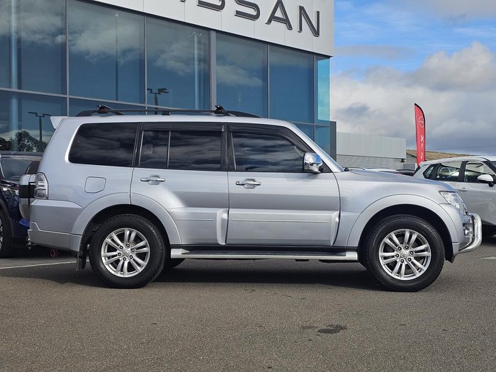 2017 Mitsubishi Pajero GLS