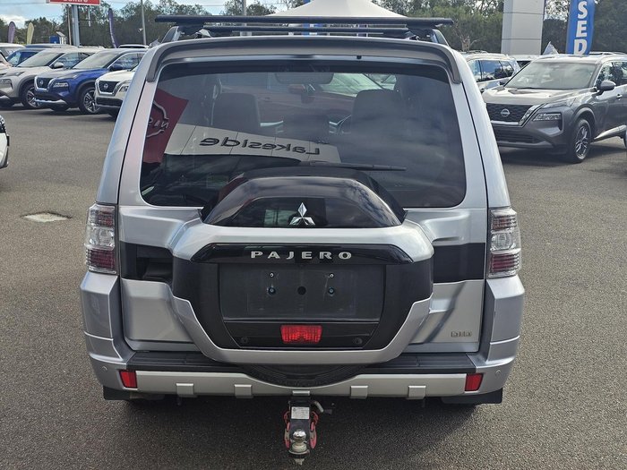 2017 Mitsubishi Pajero GLS