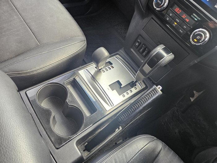 2017 Mitsubishi Pajero GLS