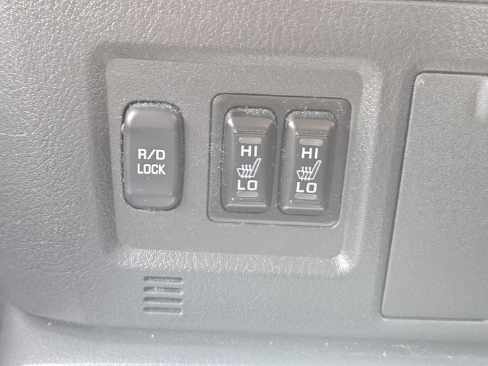 2017 Mitsubishi Pajero GLS
