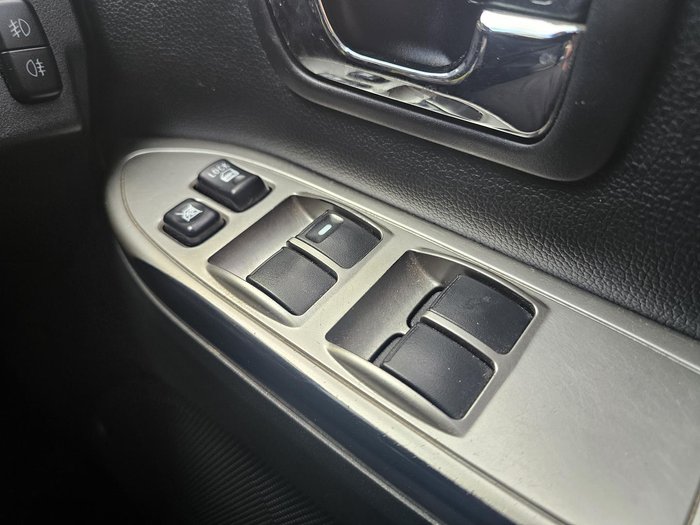 2017 Mitsubishi Pajero GLS