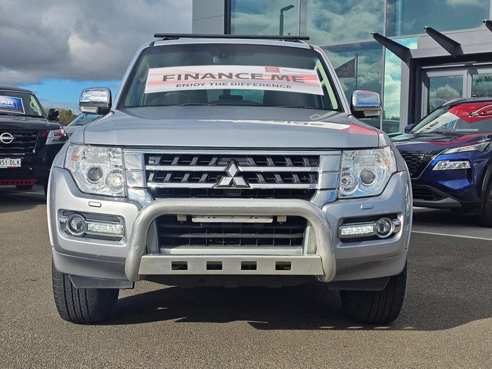 2017 Mitsubishi Pajero GLS
