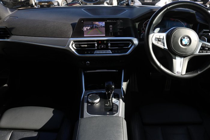 2022 BMW 3 Series 320i M Sport