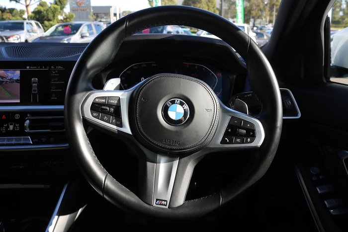 2022 BMW 3 Series 320i M Sport