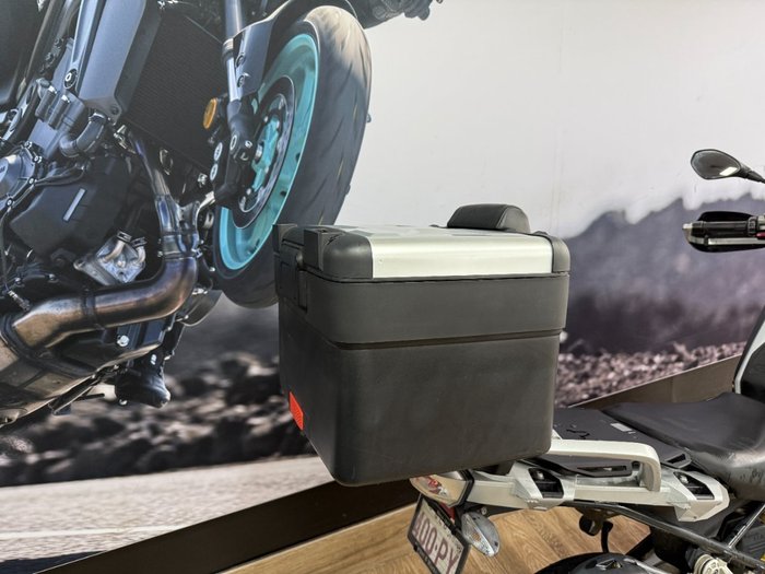 2017 BMW Motorrad R1200 GS WHITE