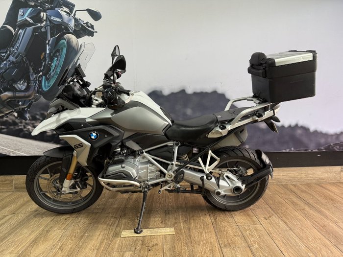 2017 BMW Motorrad R1200 GS WHITE