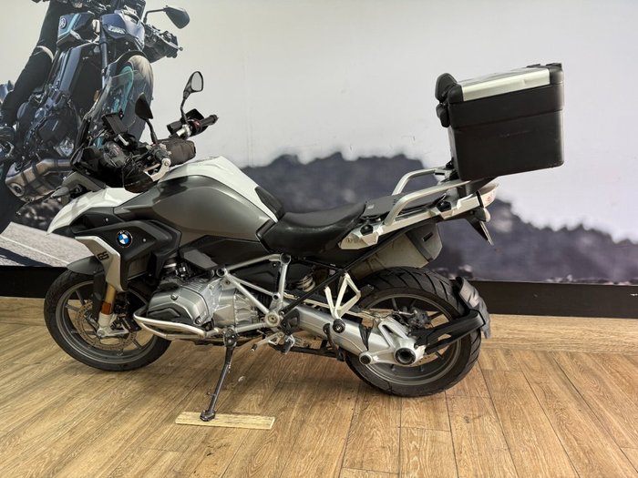 2017 BMW Motorrad R1200 GS WHITE