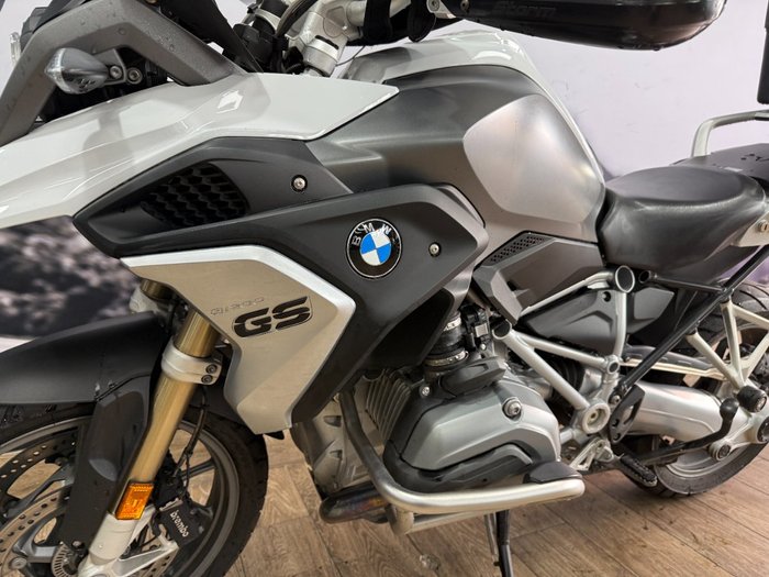 2017 BMW Motorrad R1200 GS WHITE