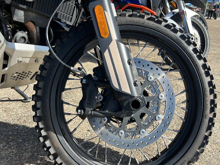2025 CFMOTO MT-X BLACK