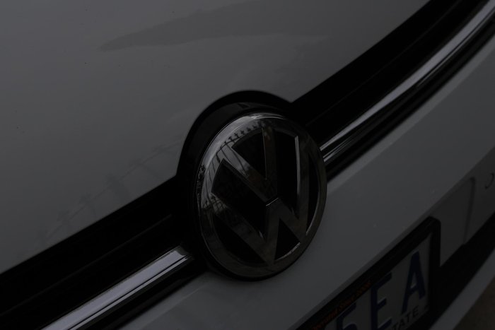 2019 Volkswagen Golf 110TSI Trendline 7.5 MY19.5 Pure White