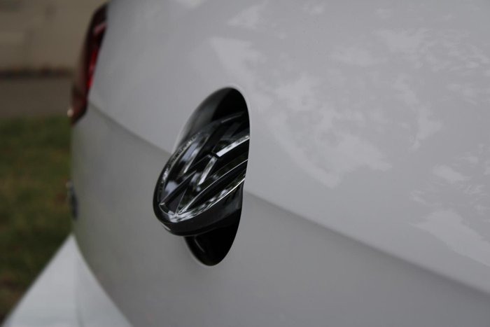 2019 Volkswagen Golf 110TSI Trendline 7.5 MY19.5 Pure White