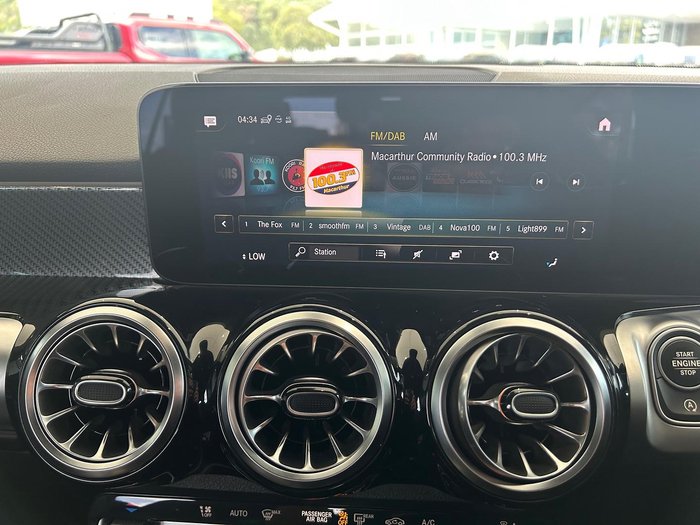 2022 Mercedes-Benz GLB-Class GLB200